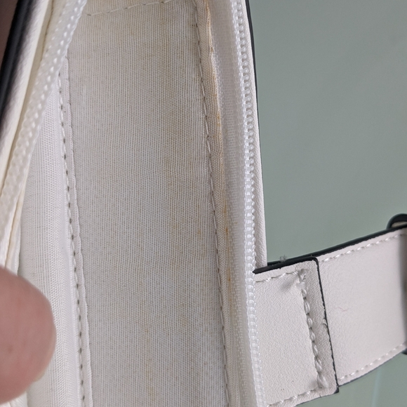 NWOT Large, white tote bag by Penningtons - Picture 4 of 16